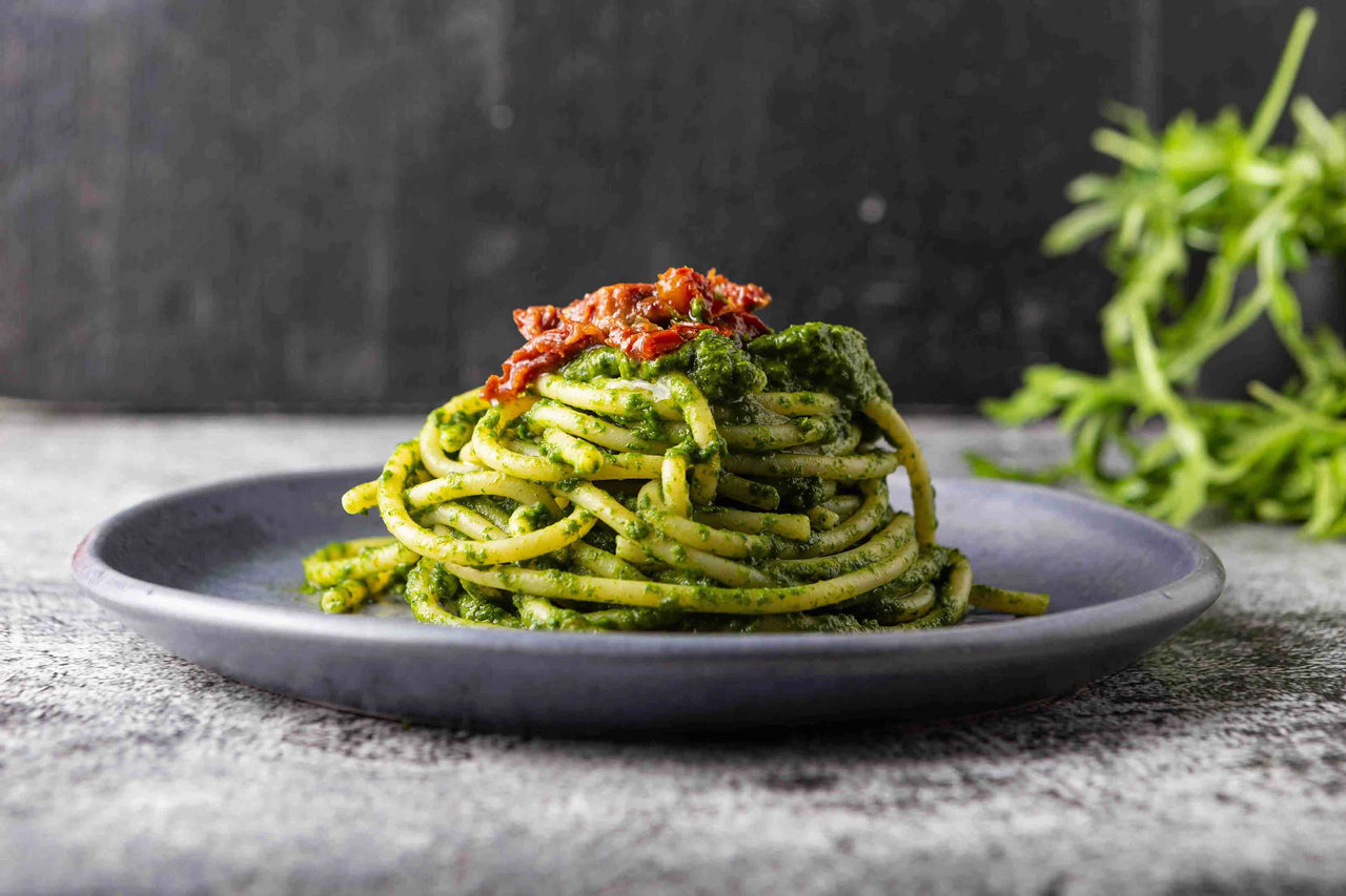 500g Frentana Spaghetti Quadrati mit Pistazien Pesto und Tomaten